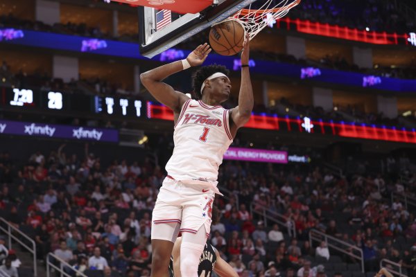 炒股配资官方网平台 心疼篮筐！阿门反击快下接球再次扣进 本场超多扣篮